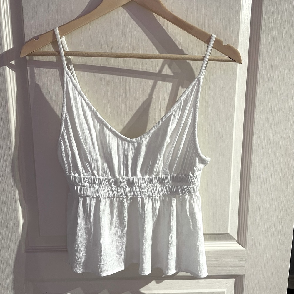 Cute flowy O’Neill tank
